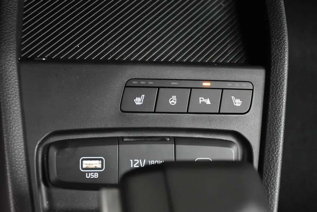 Kia Stonic 1.0 T-GDi MHEV 100pk DCT7 DynamicPlusLine