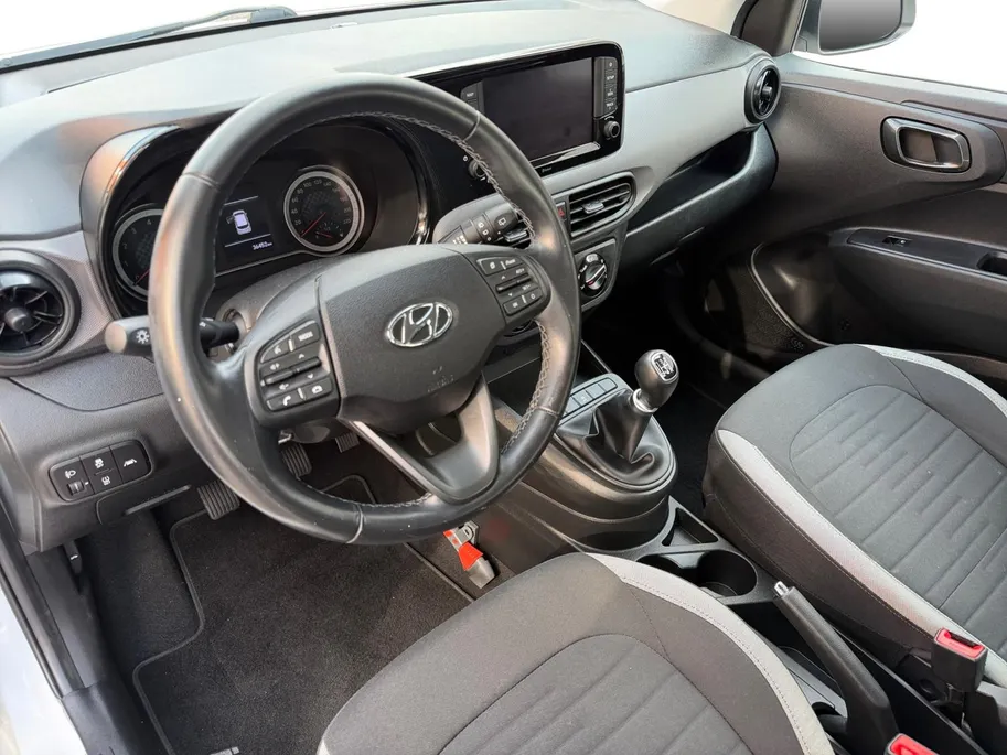 Hyundai i10 1.0 Comfort Smart | All-season banden | Navigatie | Achteruitrijcamera | Airco | Apple Carplay/ Android auto |
