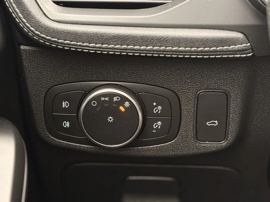 Ford Focus Wagon 1.5 EcoBoost Automaat Vignale I WINTER PACK I DRIVER ASSISTANCE PACK I MATRIX LED-KOPLAMPEN I APPLE CARPLAY / ANDROID AUTO I B&O SOUNDSYSTEM I