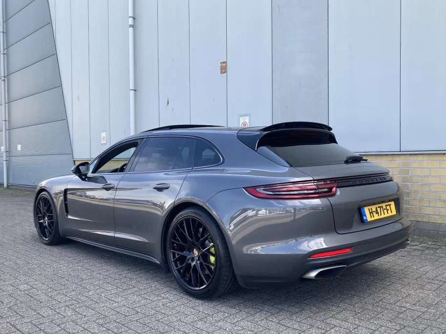 Porsche Panamera Sport Turismo 4 - 3.0 331 pk Sport Chrono - Panoramadak - Stoelverwarming  - Luchtvering - 21 inch lichtmetalen velgen