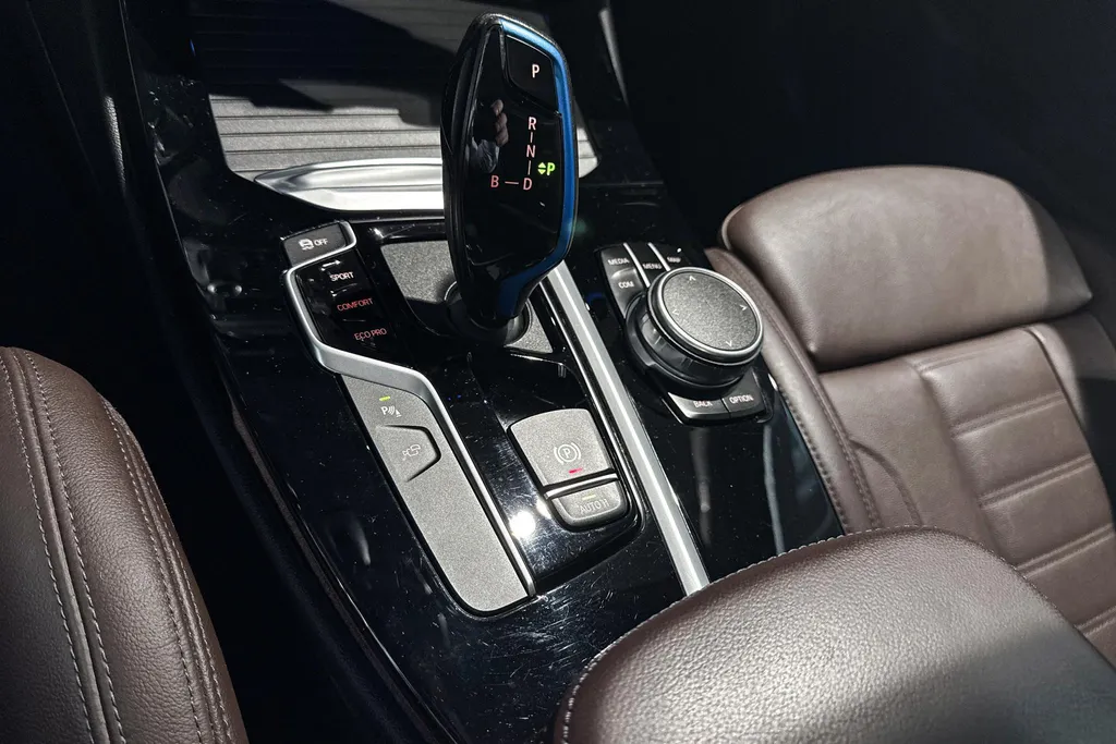 BMW iX3 High Executive 80 kWh