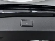 Volkswagen Tiguan 1.5 272pk DSG eHybrid R-Line Edition · Panoramadak · 360 Camera · Wegklapbare Trekhaak · Head-Up · Massage · 20'' Inch · Garantie t/m 22-06-2030 of 100.000km