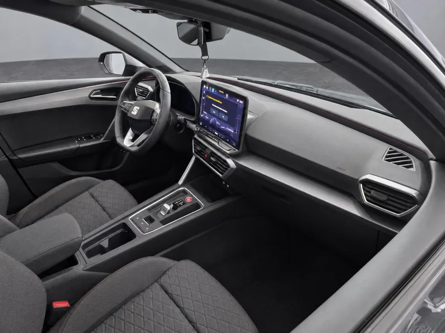 SEAT Leon Sportstourer FR Business 1.5 eHybrid 150 kW / 204 PK Station | Technology Pack | 18'' Lichtmetalen velgen | 5000,- Herwaardering!!