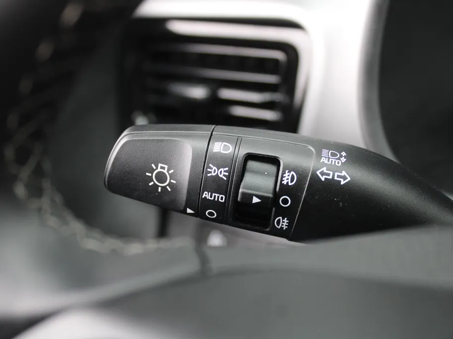 Kia Stonic 1.0 T-GDi MHEV DynamicLine | Camera | Clima | Cruise | Navi | 15' LM | LED | PDC | Apple Carplay/Android Auto |