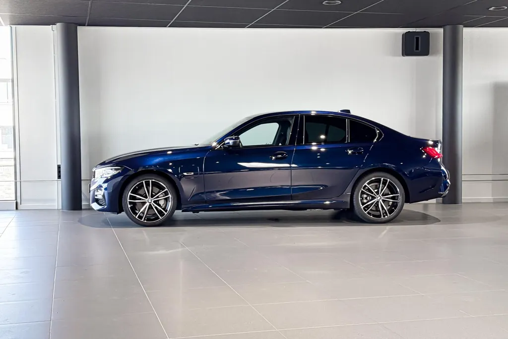 BMW 3 Serie Sedan 330e High Executive