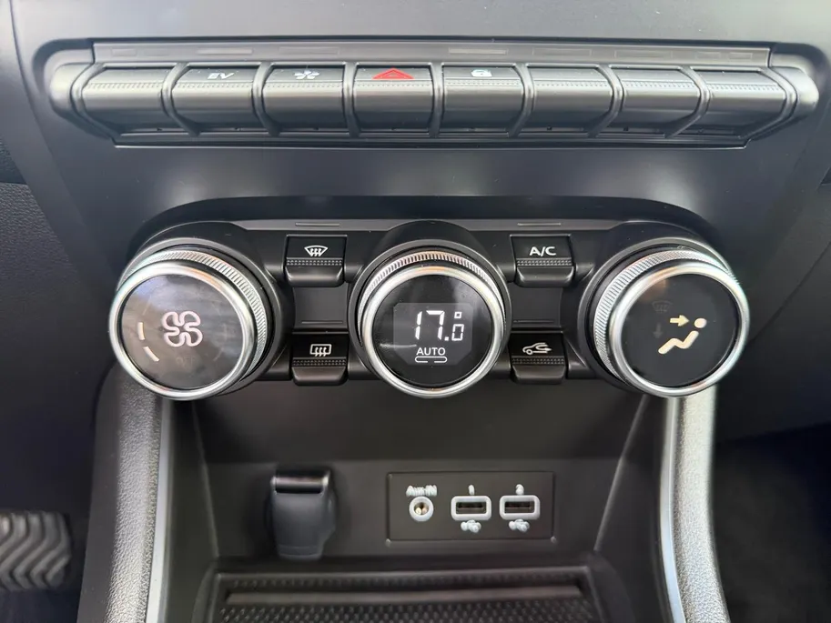 Renault Captur 1.6 E-Tech Hybrid 145 Intens | Automaat | Parkeersensoren | Camera | Cruise & Climate Control | Apple Carplay & Android Auto | 12 Maanden BOVAG Garantie
