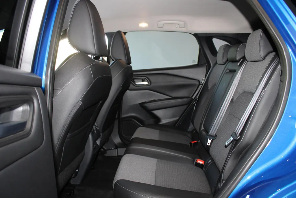 Nissan QASHQAI 1.5 e-Power Business Design | Navigatie| camera 360vieuw| Apple Carplay & Android auto | Pdc voor en achter | Two-tone lak | LM wielen | Pro-pilot | Climate controle | Inklapbare buitenspiegels | I-key |