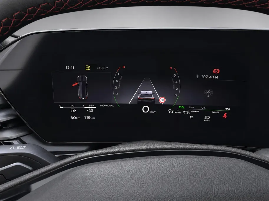 Audi A5 Avant 2.0 e-hybrid 367pk quattro S edition Competition · Trekhaak · 360 Camera · B&O Audio · Elek. Voorstoel · Head-Up · Dodehoek Detectie · 19'' Inch · Garantie t/m 03-10-2030 of 100.000km