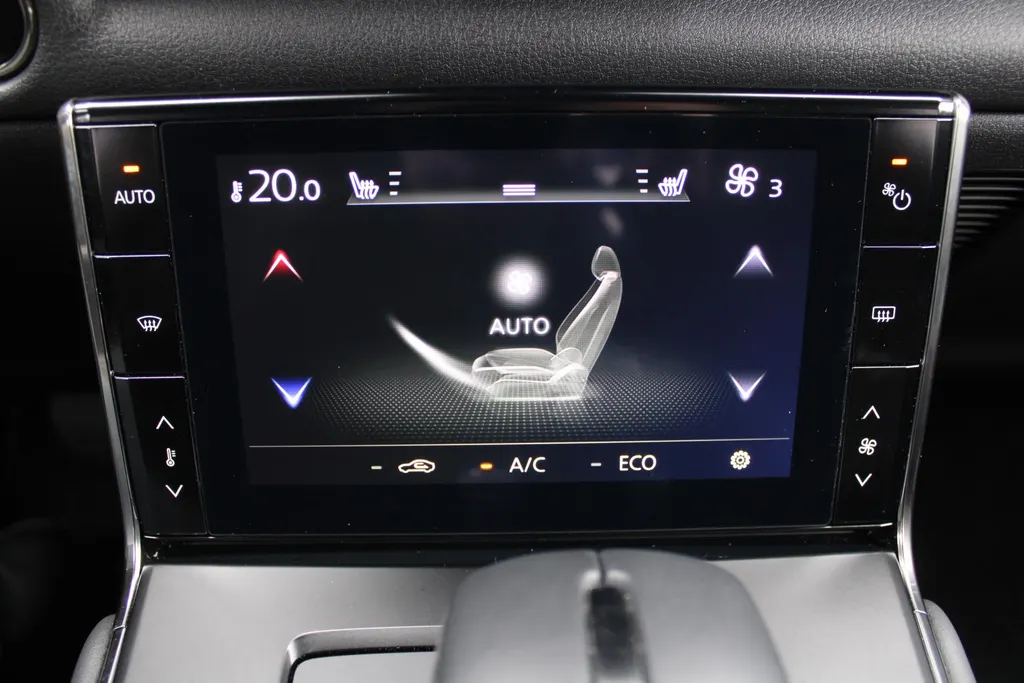 Mazda MX-30 e-SkyActiv R-EV 170 Advantage Industrial | Stoelverwarming | HUD | Dodehoek detectie | Elek. stoelverstelling | LED | 18' LM | Camera |