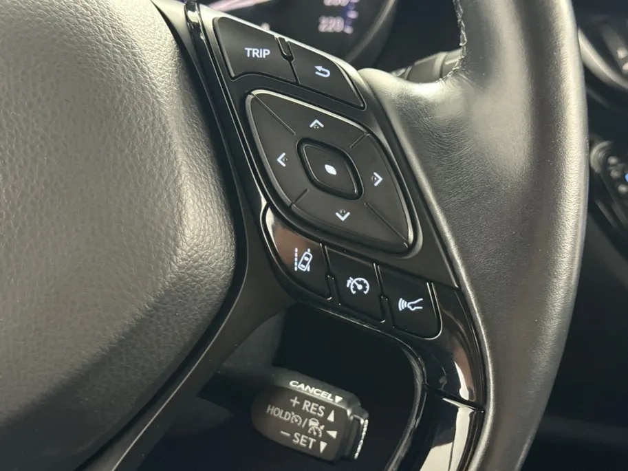 Toyota C-HR 1.8 Hybrid Dynamic Automaat | Navigatie | 18'' L.M. Velgen | Parkeercamera