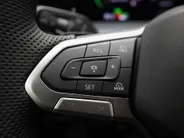 Volkswagen Tayron 1.5eHybrid 200kW/272PK R-Line Edition DSG · Panoramadak · Camera + Parkeersensoren · Massagefunctie · Garantie t/m 29-12-2030 of 100000km  · EXTRA INRUILKORTING ·