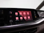 Volkswagen Multivan 1.4 218pk DSG eHybrid L2H1 Life Business · Glazen dak · Trekhaak · Camera · Elek. Schuifdeuren · Apple/Android Car Play · 7 Persoons · 18'' Inch · Garantie t/m 02-06-2028 of 100.000km