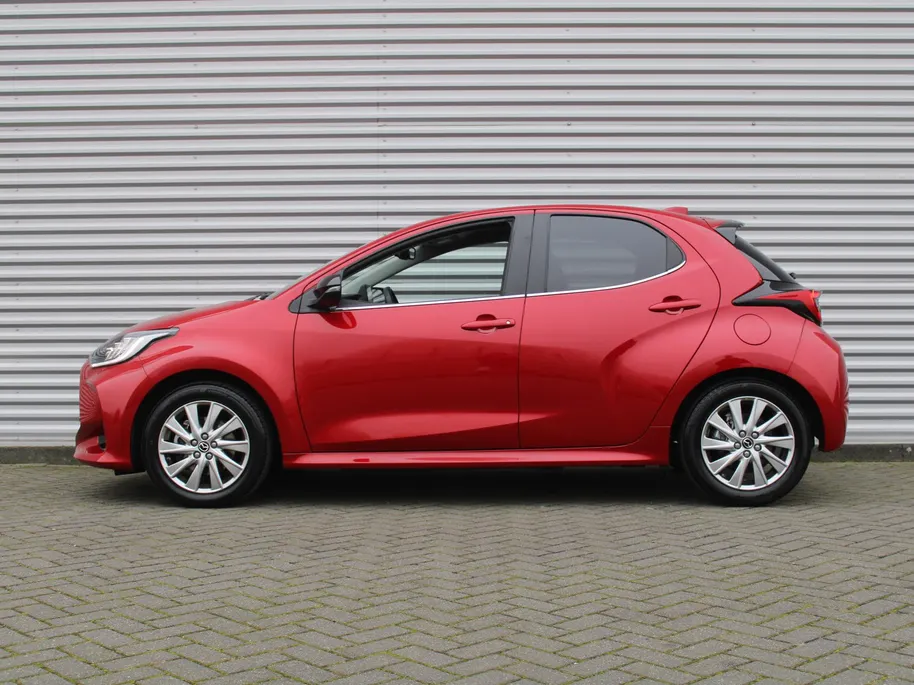Mazda 2 Hybrid 1.5 Select | 16' LM | Stoel- & stuurverwarming | HUD | Camera | Dodehoek sensor |