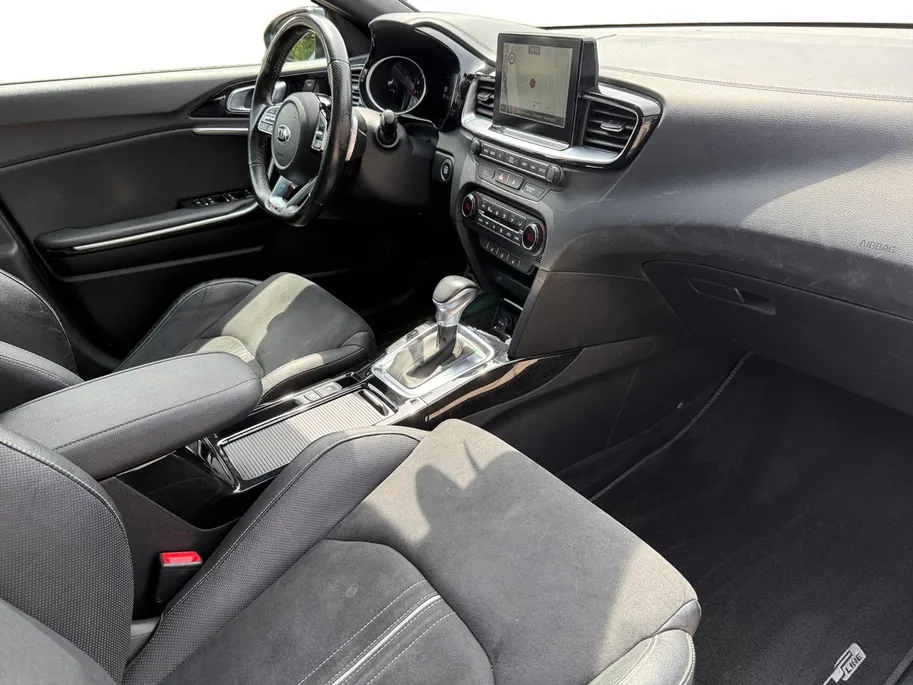 Kia ProCeed 1.4 T-GDI GT-PlusLine TREKHAAK | PANORAMADAK | JBL | MEEST LUXE UITVOERING | 12 MAANDEN BOVAG GARANTIE