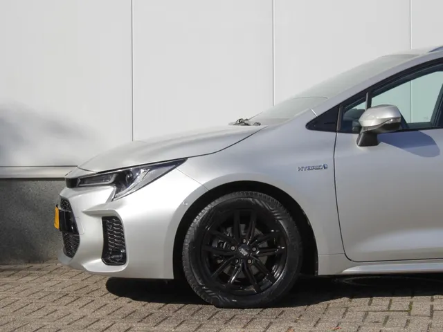 Suzuki Swace 1.8 Hybrid Style | Carplay/Android Auto | Adap Cruise | Camera | Clima | Lm-Velgen