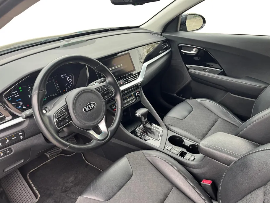 Kia Niro 1.6 GDi PHEV DynamicLine | Stoel- en stuurverwarming | Adaptieve Cruise Control | Parkeercamera | Dealeronderhouden | Climate Control