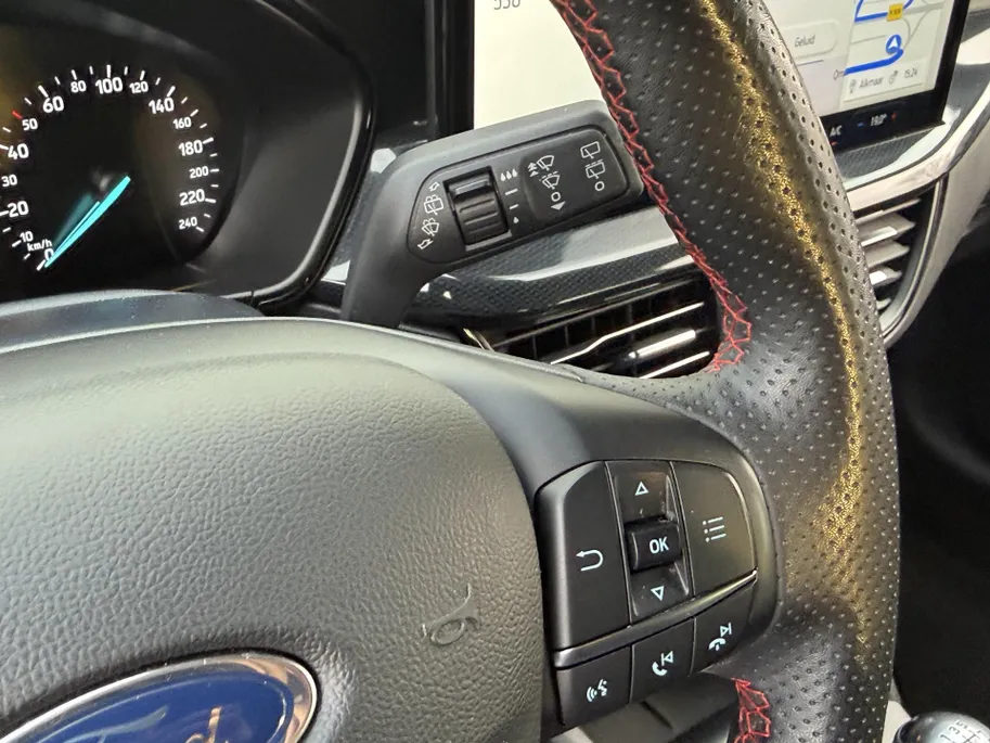 Ford Focus Wagon 1.0 EcoBoost Hybrid ST Line