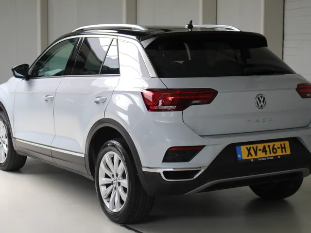 Volkswagen T-Roc 1.5 TSI Sport Navigatie | parkeercamera | Cruise Control | Climate Control |  Eerste Eigenaar