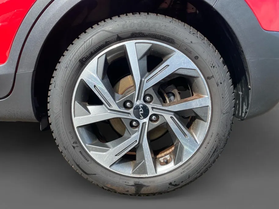 Kia Stonic 1.0 T-GDi MHEV GT-PlusLine | AUTOMAAT | Climate control | Dodehoekdetectie | Stoelverwarming en ventilatie | 17 inch lichtmetalen velgen | Navigatie | Parkeercamera | Elek.  schuif/kanteldak |