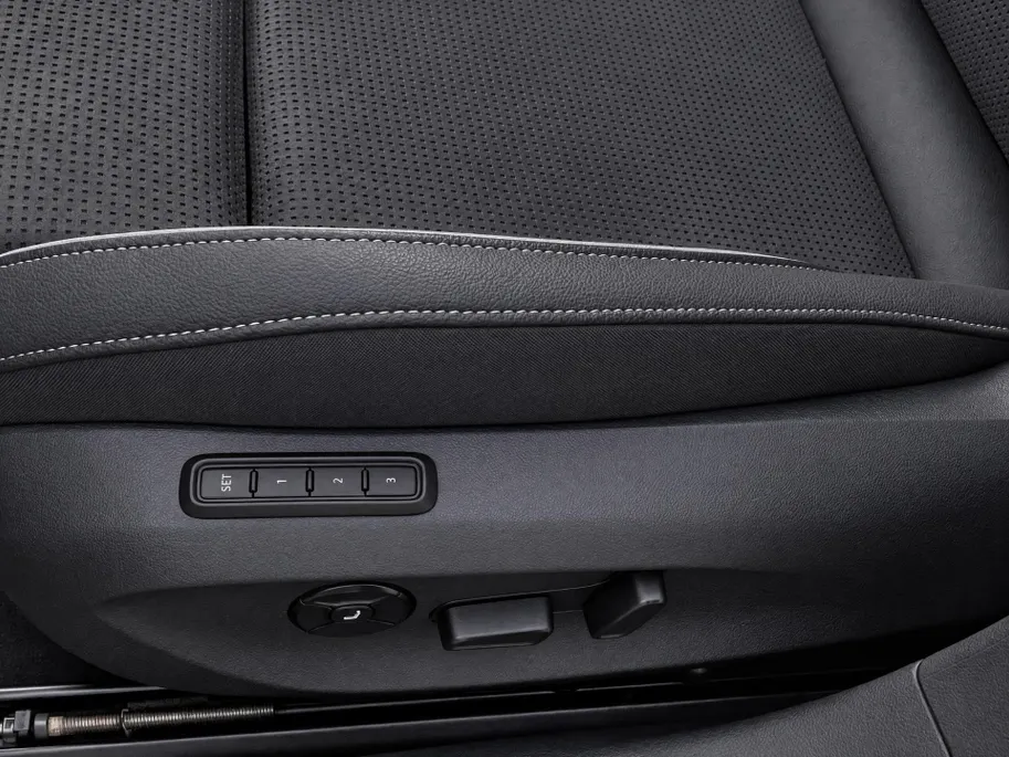 Škoda Superb 1.5TSI PHEV 150kW/204PK Sportline · Panoramadak · Trekhaak · Leder/Alcantara · Garantie t/m 17-06-2027