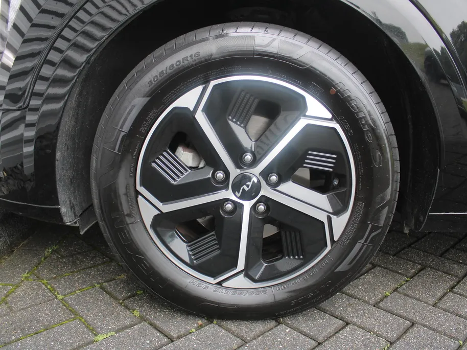 Kia Niro 1.6 GDi Hybrid DynamicPlusLine | Schuif-/kanteldak | Stuur-/stoelverwarming | Cruise adapt. | Camera | HUD | LED | Clima | 16' LM | Navi |