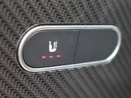 Mercedes-Benz GLA 250 e Business Solution AMG Limited l Memory l Nightpakket l Keyless l Panoramadak