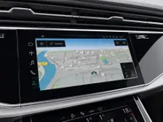 Audi Q7 55 TFSIe 280kW/381PK quattro S Line · Panoramadak · Trekhaak · Luchtvering · 360gr camera · Dodehoeksensor · 21'' · Servosluiting · Adaptive Cruise Control ·