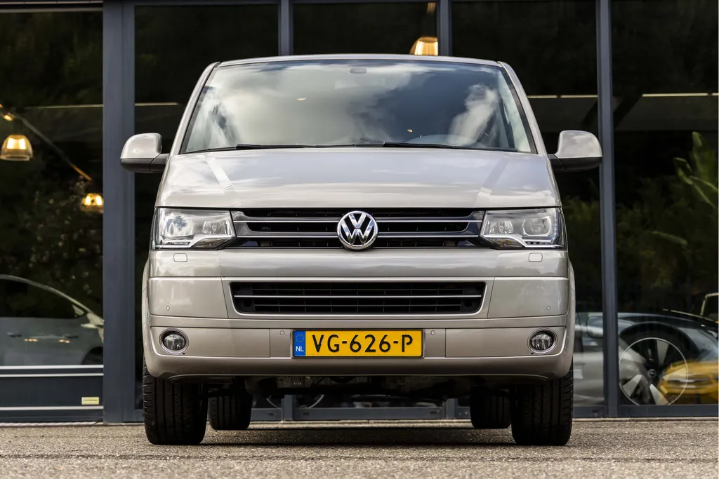 Volkswagen Transporter 2.0 TDI L2H1 Invalide uitvoering / aanpassing