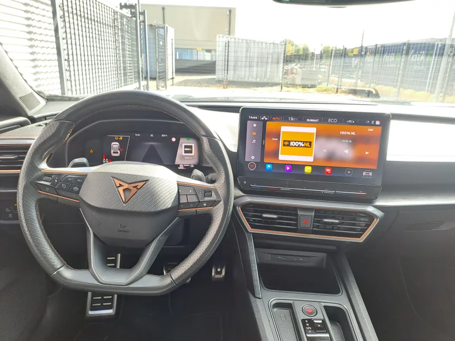 CUPRA Formentor 1.4 e-Hybrid VZ Copper Edition | Voorstoelen verwarmd | Automaat | ECC | Navi | Leer | Stuur verwarmd | Apple Carplay/Android Auto | Cruise control adaptief | SOH 93,6%