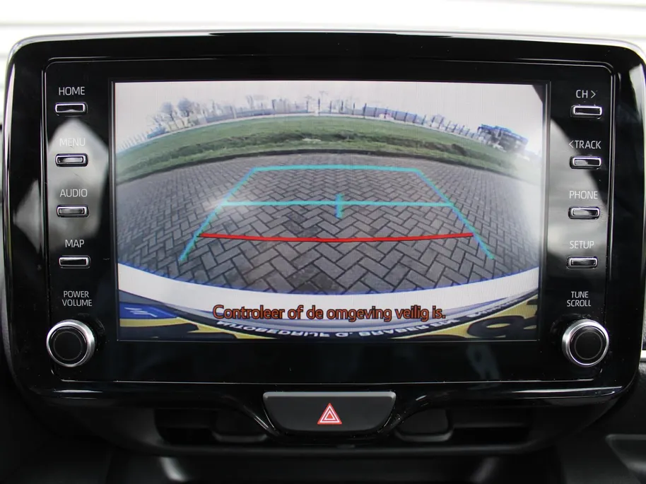 Mazda 2 Hybrid 1.5 Agile | Comfort pakket | 15' LM | Stoelverwarming | Apple Carplay/Android Auto |