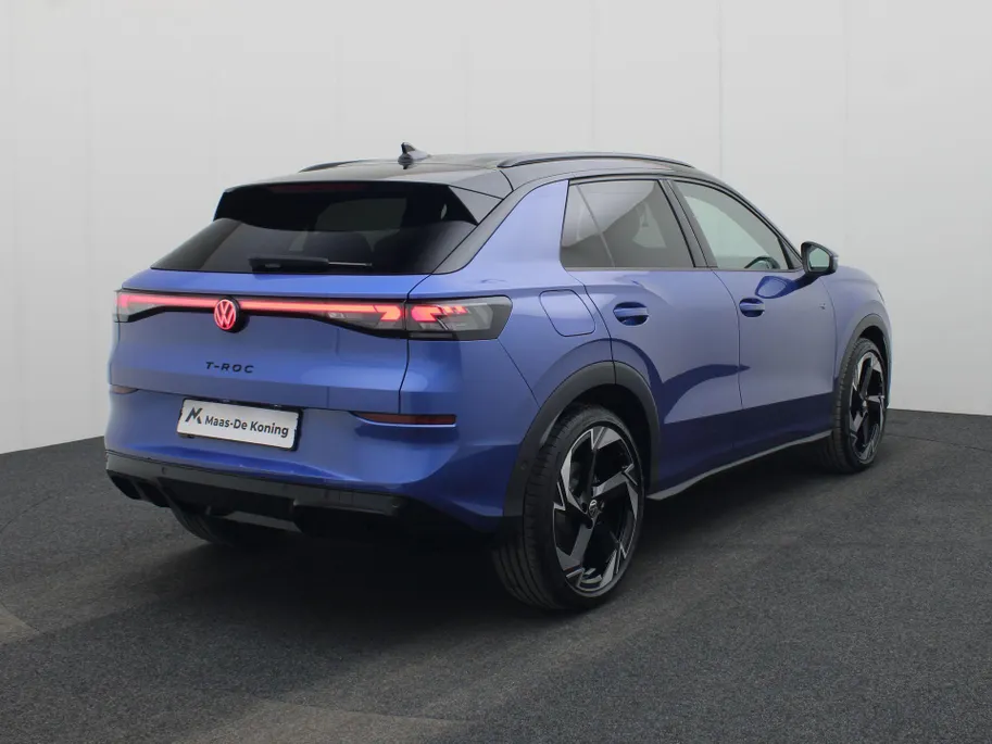 Volkswagen T-Roc 1.5eTsi/150PK R Line First Edition Black Style DSG · Navigatie · 360°Camera + Parkeersensoren · Stoel- & stuurverwarming · Garantie t/m 28-11-2027 · EXTRA INRUILKORTING