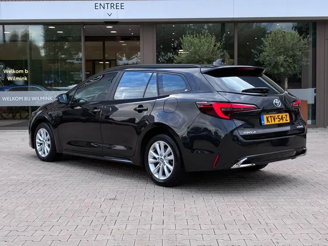 Toyota Corolla Touring Sports Hybrid 140 Dynamic Limited | Stoelverwarming | Parkeersensoren