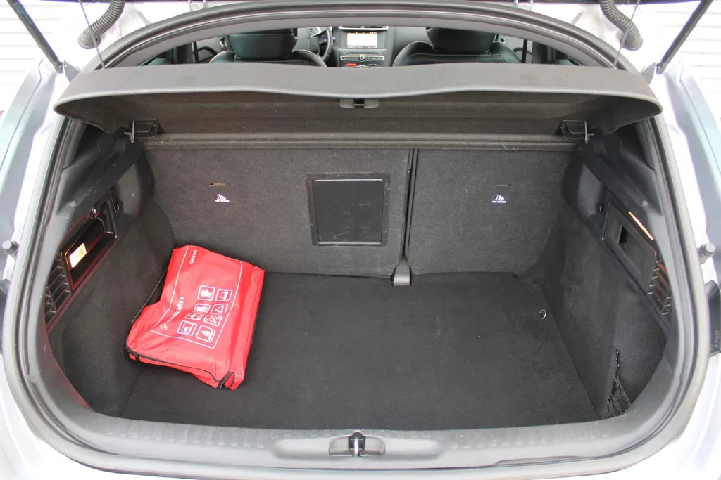 DS DS 4 Crossback 1.6 THP Chic | 17' LM | Trekhaak | PDC | Camera | Cruise |