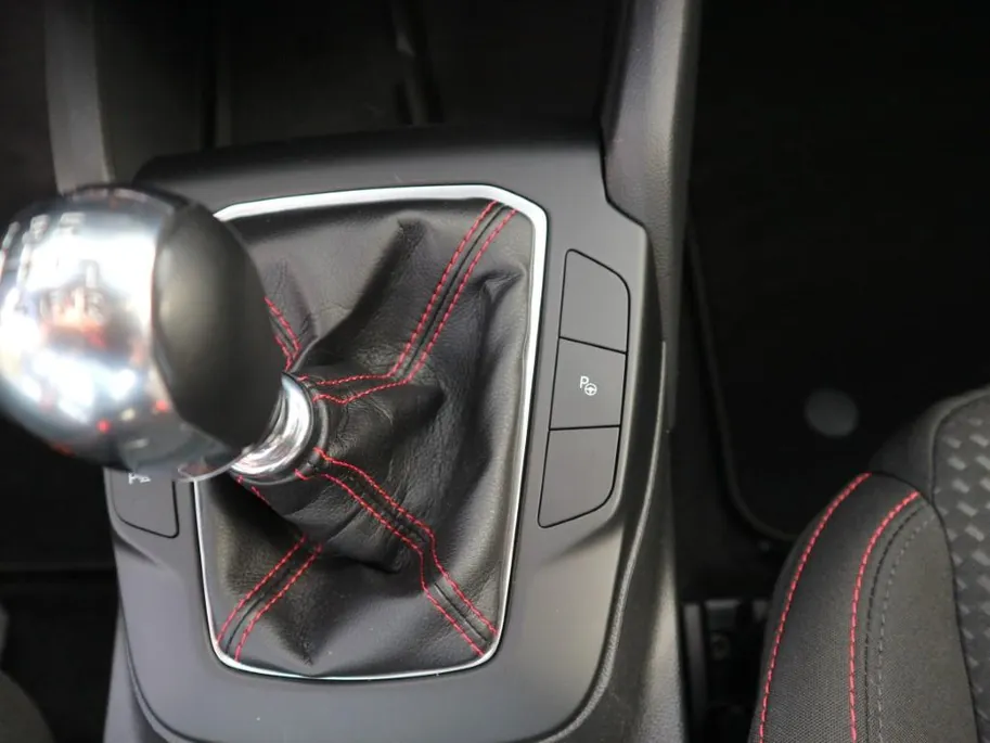 Ford Focus Wagon 1.0 EcoBoost Hybrid ST Line Style 125pk met Parking-, Winter-, Family-, en Design Pack
