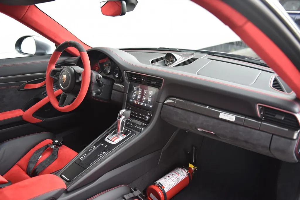 Porsche 911 GT2 RS 3.8