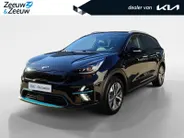 Kia e-Niro DynamicPlusLine 64 kWh | Warmtepomp! | Apple Carplay / Android Auto | Navigatiesyteem | Elektrisch Verstelbare Voorstoelen | Bestuurdersstoel + Geheugen | Stoelverwarming + Stoelkoeling | Stuurverwarming | Elektrisch Schuif / Kanteldak | Licht + Regensens