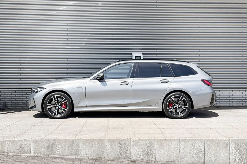 BMW 3 Serie Touring 330e