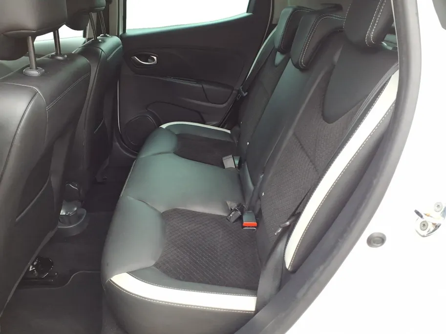 Renault Clio 0.9 TCe Bose Premium audio systeem Bose | Navigatie | Airco/ecc | stoel verwarming | 1 jaar garantie