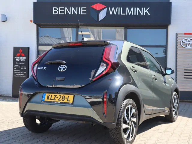 Toyota Aygo X 1.0 VVT-i MT Pulse Bi-tone | Carplay | All Seasons