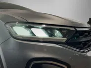 Volkswagen T-Roc 1.0TSI/115PK Life Edition · Apple/Android Car Play· Camera + Parkeersensoren · Keyless · 27-06-2028 of 100000km.