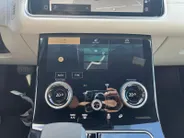 Land Rover Range Rover Velar 2.0 P400e S |Meridian Audiosysteem|Elektrisch bedienbare achterklep| Dodehoek detectie| Trekhaak| 12 maanden Bovag Garantie|