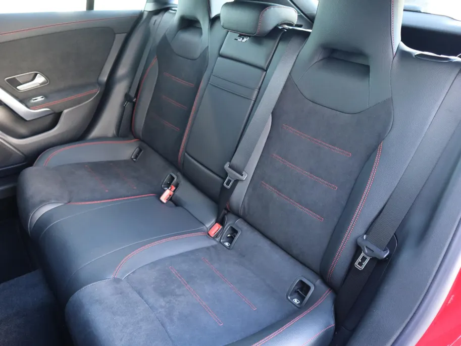 Mercedes-Benz CLA Shooting Brake 180 Star Edition AMG Line