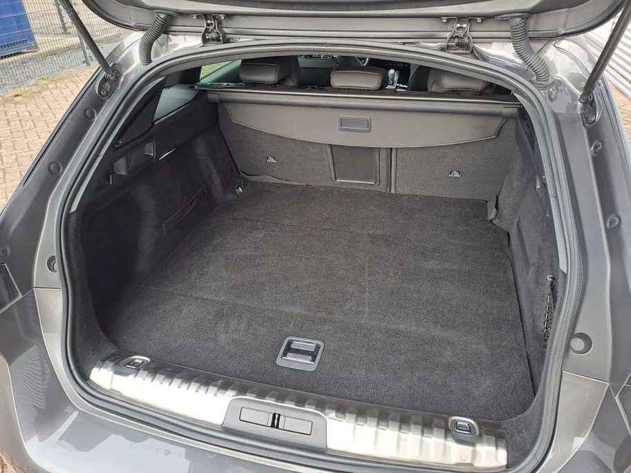 Peugeot 508 SW 1.2 PureTech Allure Pack Business AUTOMAAT | Navigatie | Adaptieve Cruise | Climate | Sensoren | Rijstrooksensor met correctie | Apple Carplay/Android Auto | Dode hoek detector
