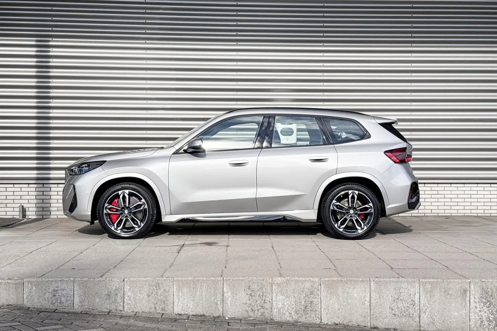 BMW iX1 eDrive20 67 kWh M Sport Edition