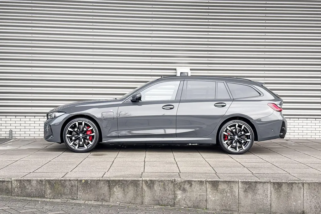BMW 3 Serie Touring 330e