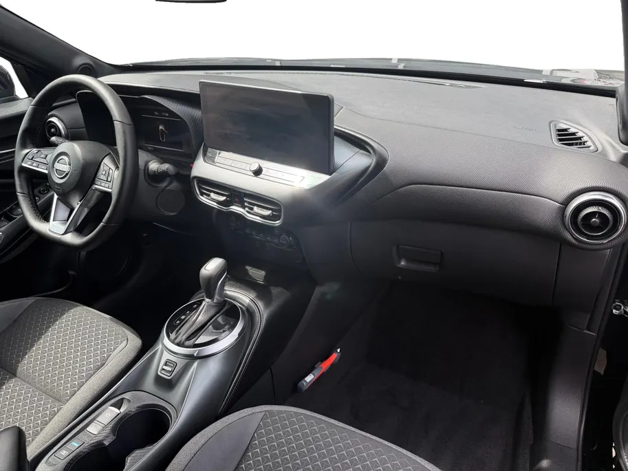 Nissan Juke 1.6 Hybrid N-Connecta | Nieuwe auto| Licht metalen velgen| Automaat| Navigatie| Camera| Parkeersensoren voor en achter| Stuur verwarming| Stoel verwarming| Vooruit verwarming|