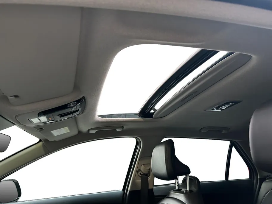 Kia Niro 1.6 GDi PHEV DynamicPlusLine | Apple Carplay / Android Auto | Navigatiesysteem | Stoel  + Stuurverwarming | Elektrisch Schuif / Kanteldak | Licht + Regensensor | Parkeersensoren Voor + Achter | ParkeerCamera  Achter | Elektrisch Bedienbare Achterklep | 18