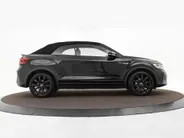 Volkswagen T-Roc Cabrio 1.5 TSI 150pk DSG R-Line · Camera · Apple/Android Car Play · Stoel-& Stuurverwarming · P-Sensoren · 18'' Inch ·