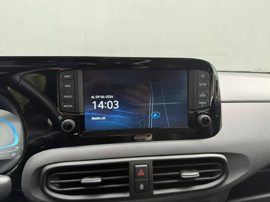 Hyundai i10 1.0i Aut Comfort Smart/ AUTOMAAT / Navigatie + Camera / Cruisecontrol! /