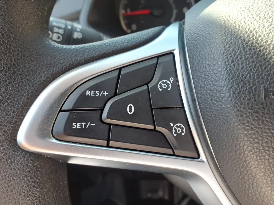 Renault Express 1.5 dCi 75 Comfort + Pack parking , Pack Visibilité  , Pack Safety , Apple Carplay/Android Auto , parkeersensor achter , airco , cruise , trekhaak , zijschuifdeur rechts , camera , parkeersensor voor .